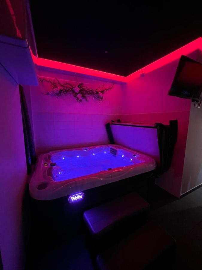 Spa De La Quarterelle Love Room 88 Vosges Remiremont Eksteriør bilde